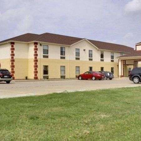 Harrisburg Quality Inn מראה חיצוני תמונה